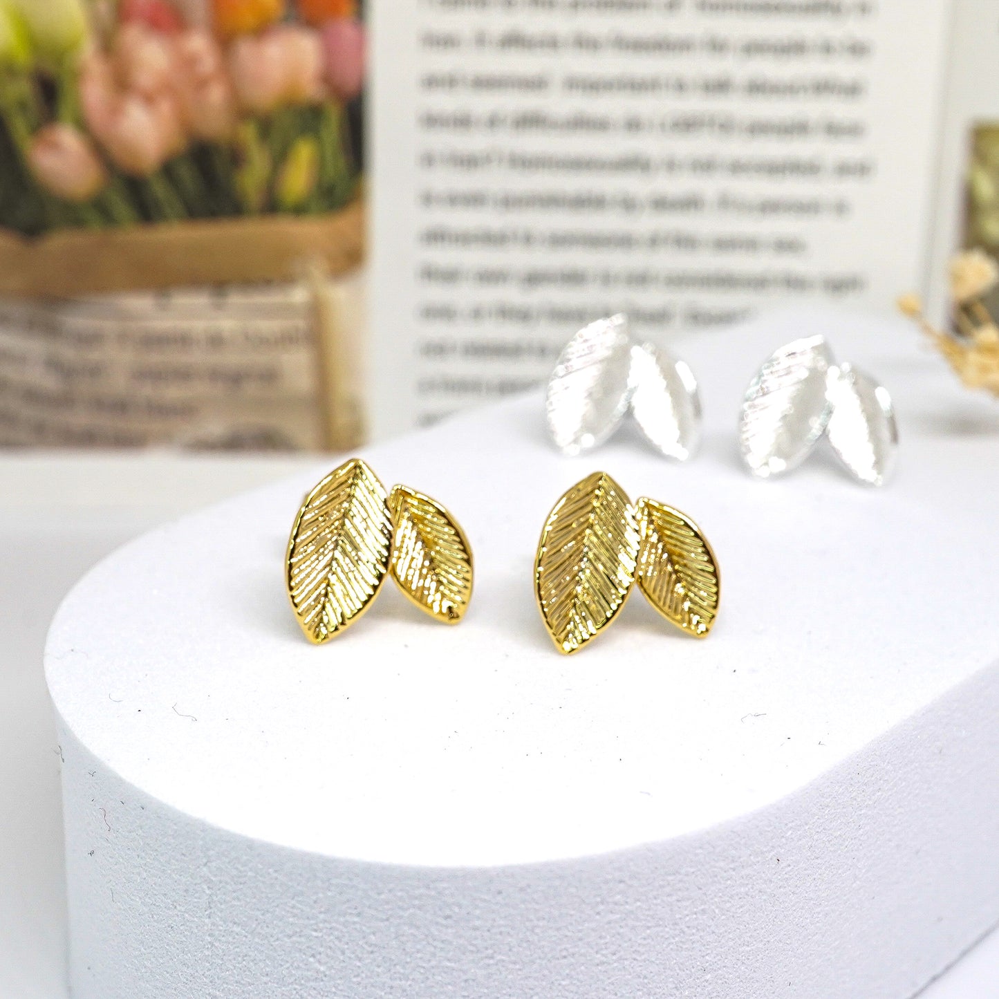 Dual-Leaf Studs