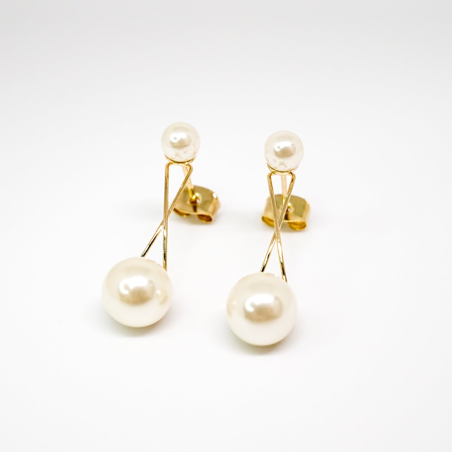 Ethereal Twist Pearl Earrings