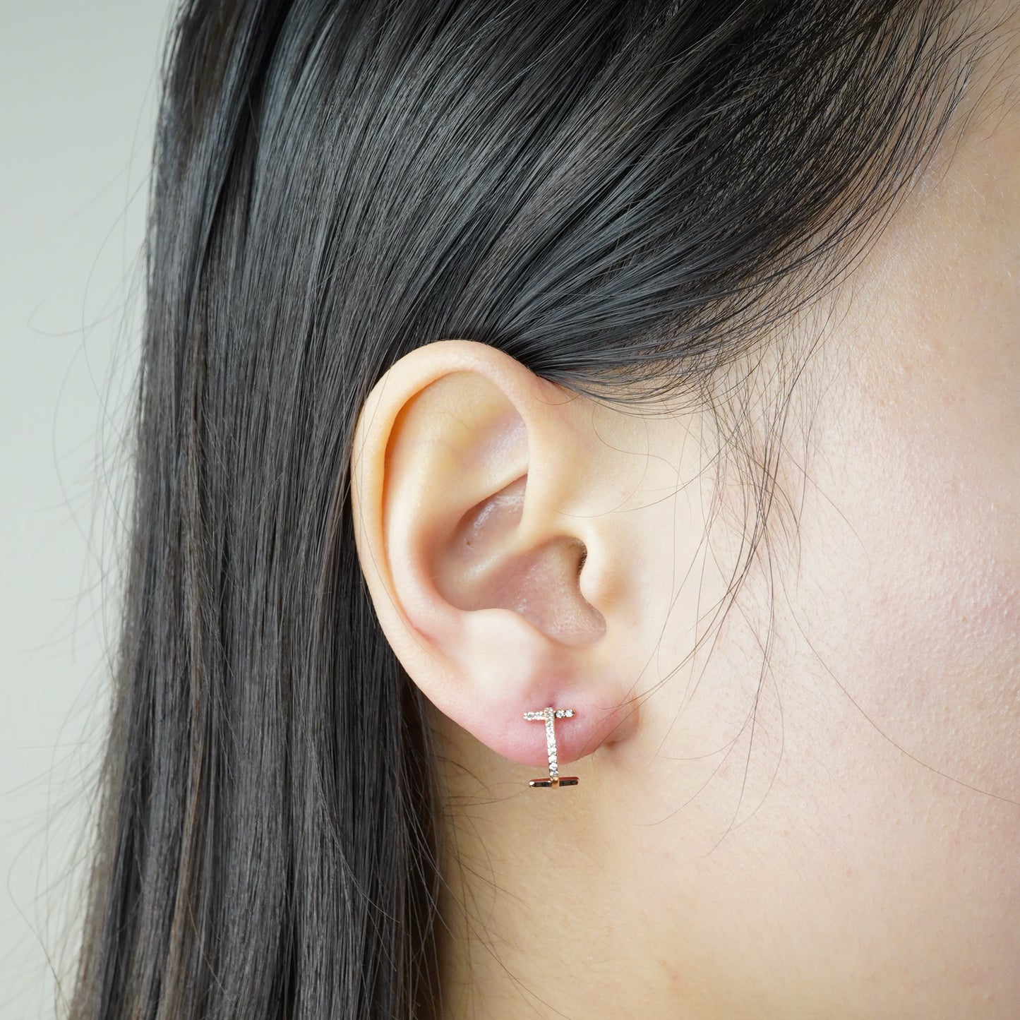 Sparkling Curved Bar Studs