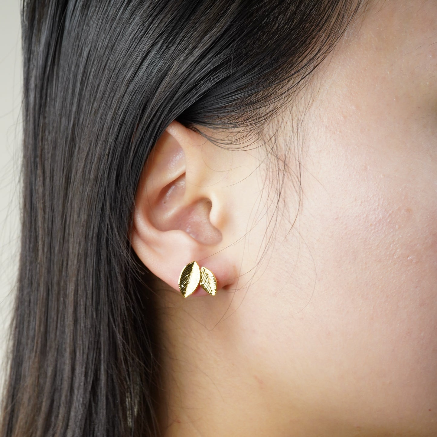 Dual-Leaf Studs
